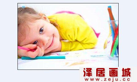 儿童尝试画画
