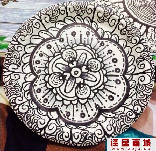 钢笔手绘一次性纸盘DIY装饰画作品欣赏