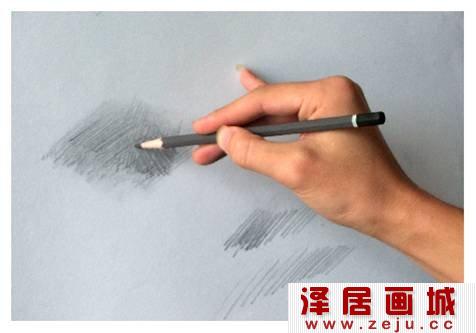 素描入门：素描握笔方法及画板摆放