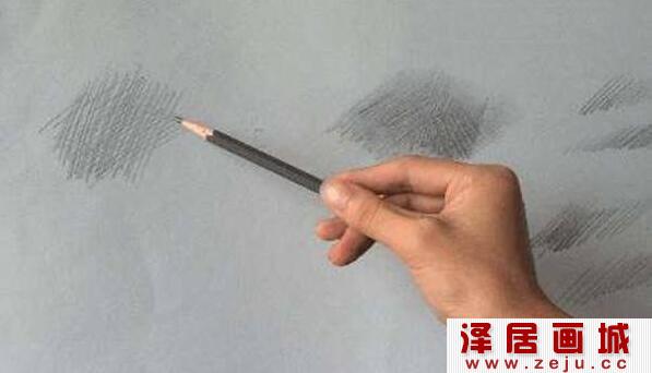 素描入门：素描握笔方法及画板摆放